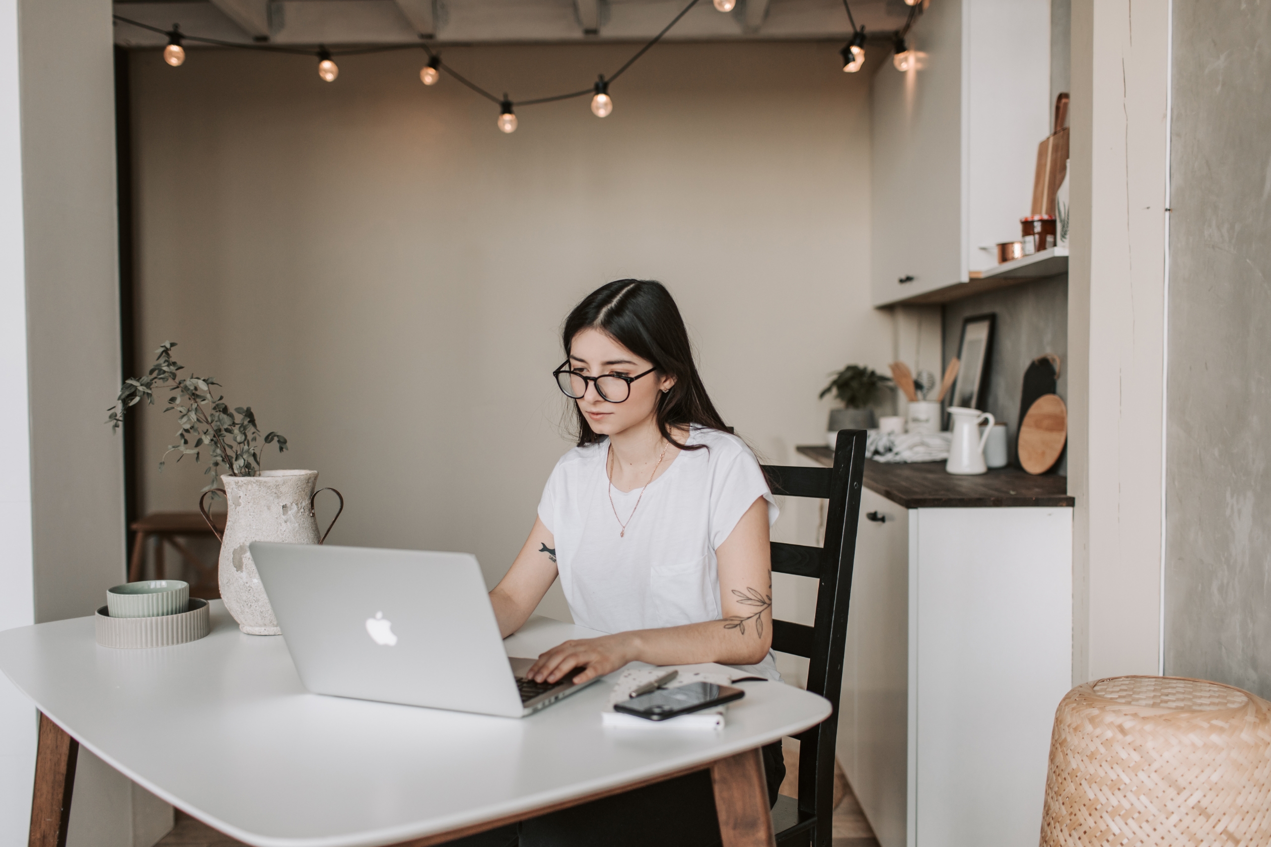 Why Gen Z Is Redefining Entrepreneurship: The Rise of Skill-Based Microbusinesses and Digital Side Ventures